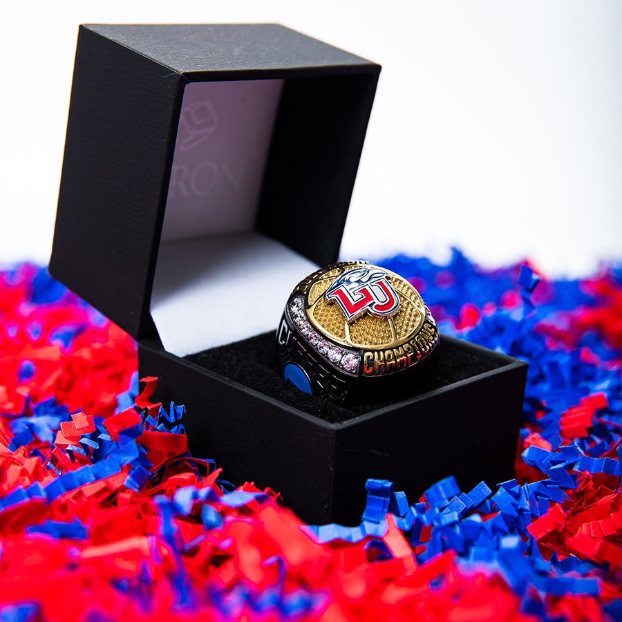 LibertyMBB's tweet photo. 😍💍🏀 https://t.co/0mUXQat1k1