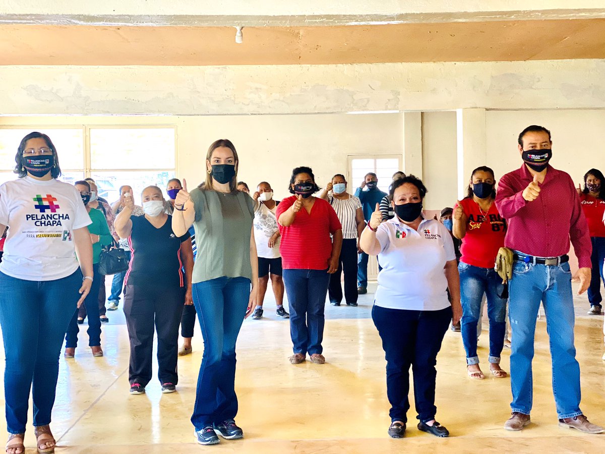 PelanchaC's tweet photo. Gracias a mi amiga Verónica Martínez por  acompañarme y darme su respaldo en ésta visita a las familias de la Colonia San Ramón en #Nava. ¡Sigamos avanzando juntos!

#PelanchaContigo https://t.co/jJ2WHUZBD4