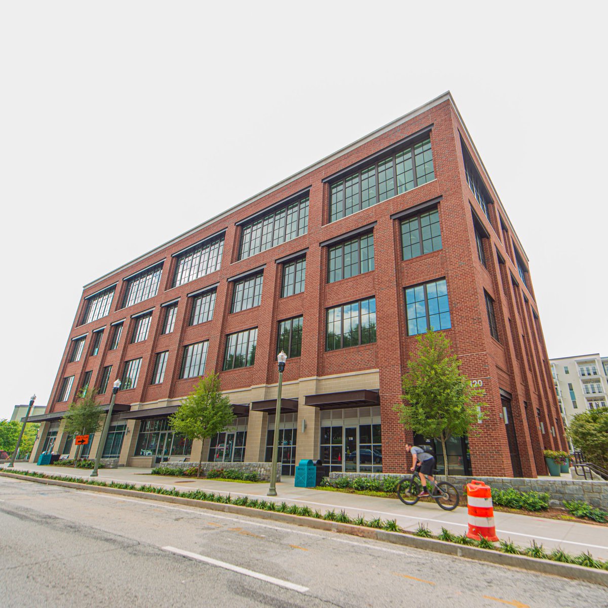 DecaturTourism's tweet photo. Do you want to work out of the new Decatur WeWork for FREE through October? Reserve your spot for October Open House.
Visit: https://t.co/RonrYj7Reb 

#decaturga #keepitindiecatur #cityofdecaturga #decaturstrong #wework #weworkdecatur https://t.co/D64IY7TzPs