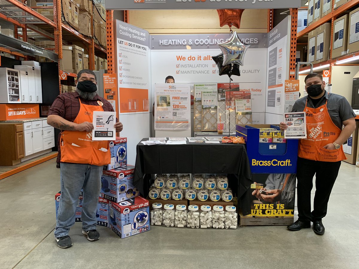 ProDS0687's tweet photo. Great team work at #0687 @yniguez6683 @carolinasummHD @Specialty0687HD  @CitlaliHD0687 @VelaSulema https://t.co/w37iXKwAjX