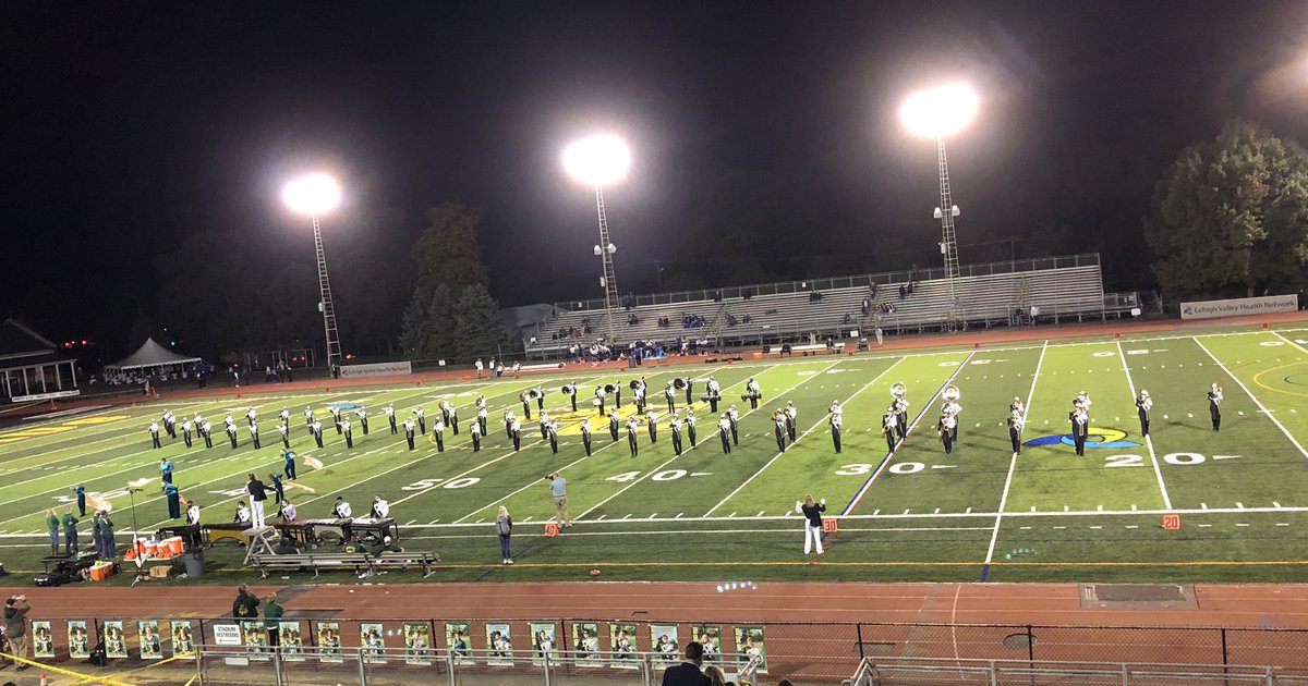 EHS_Hornets's tweet photo. Congratulations @band_ehs on an awesome halftime show tonight! #EastPennPROUD https://t.co/q5S4pcufRV