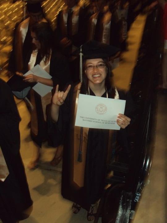 BrendaBuendia's tweet photo. Being a Longhorn allowed me to grow personally/professionally,challenged me intellectually, and helped shape the person I am today. Going to UT gave me wonderful friendships along the way. I wouldn’t change it for the world! 🤘🏼🧡🐂 #UTChangedMyWorld @TexasExesLaredo @TexasExes https://t.co/MSjWaNZdvD