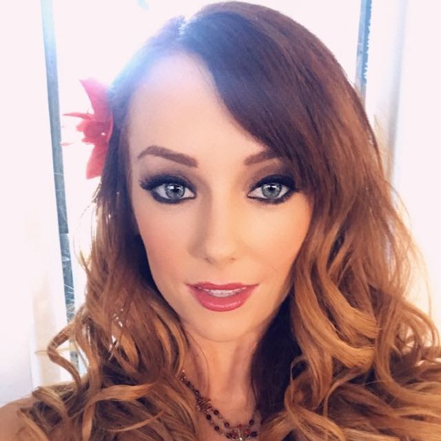 I'm ready for you! 😉 https://t.co/rxuNMP4hS5 https://t.co/qSwNVBoN9e