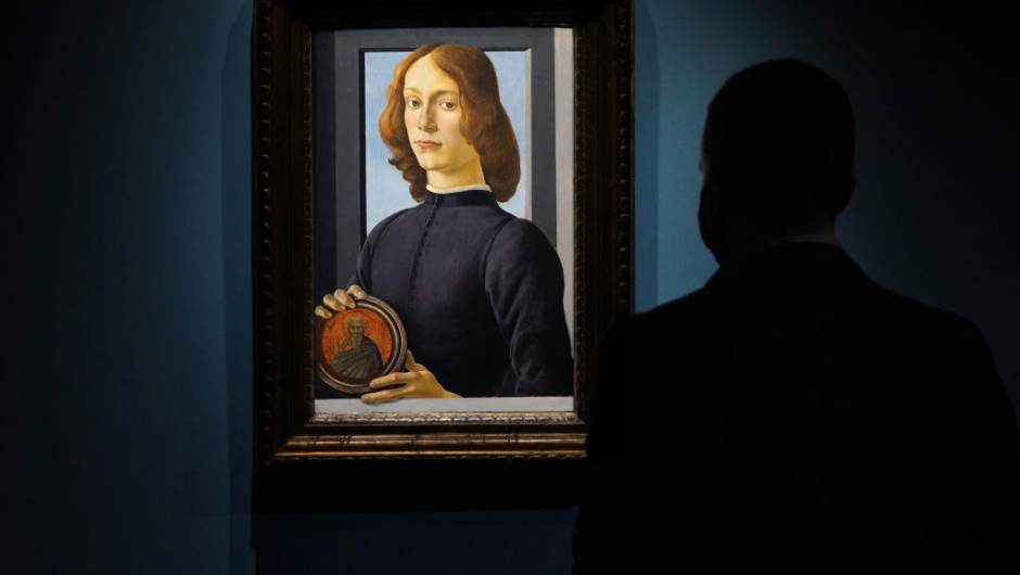 CNNEOpinion's tweet photo. OPINIÓN | El joven de Botticelli que acapara las miradas @marichaso https://t.co/r405ZZqw4y https://t.co/F8EkRVAphT