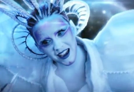 missdaisyminaj's tweet photo. i bet she could stop an alien invasion https://t.co/OhTYAziLEZ