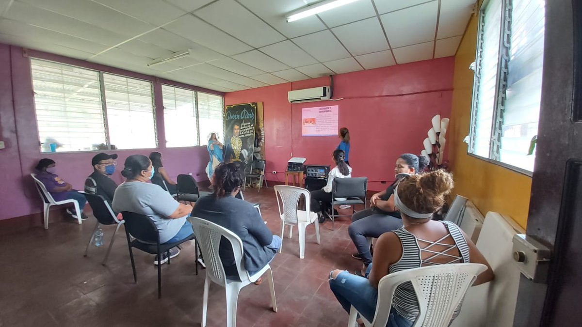 #OctubreVictorioso 
   Oficina de Cultura y Turismo capacita a emprendedores turístico en atención al cliente, para dar una ves mas un mejor servicio a la poblacion.