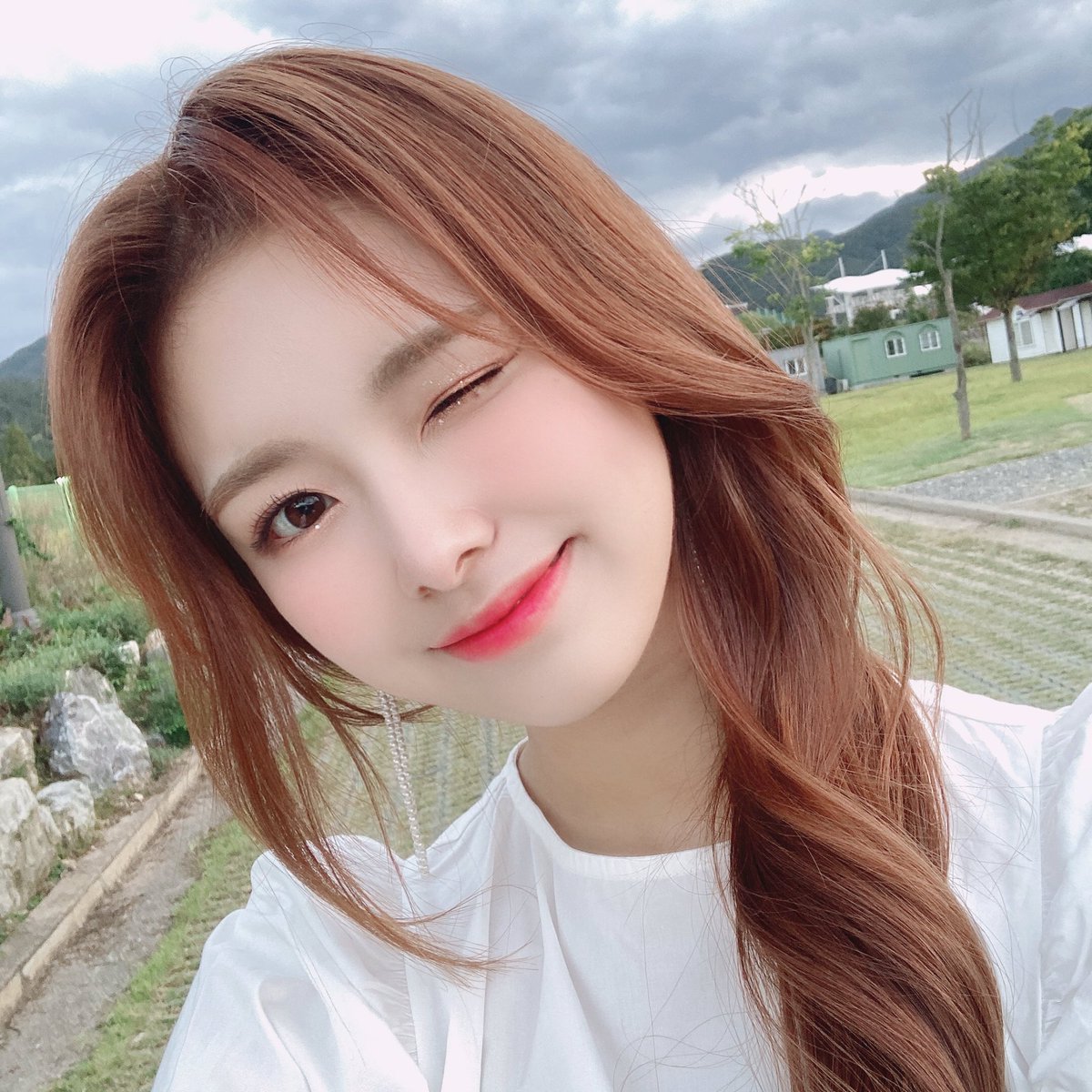 DreamnoteWorld's tweet image. [#DreamNote] Escrito por #Eunjo #DíadeDreamNote

Buenas noches, Page🌝

#드림노트 @iMe_Dreamnote