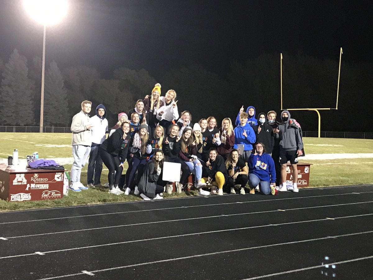 shawadam78's tweet photo. The 2020 Powderpuff Champions!  Way to go SENIORS! #BulldogNation 🐾🏈 https://t.co/y2HJ9wiGFs