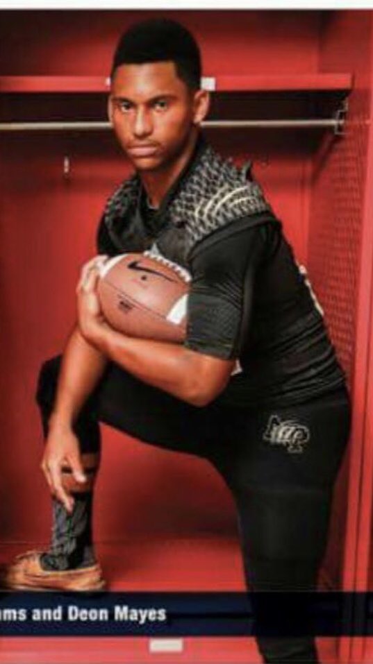 grizzly_video's tweet photo. Is it Throwback Thursday 🤔 @DeonMayes22 @_RL95 @braeden_meyer @Coco_Smoove https://t.co/9v7xbt4yLB