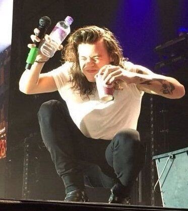 larriesfav's tweet photo. This man 👇     loves      this man 👇 https://t.co/vvC3Jp4KCh