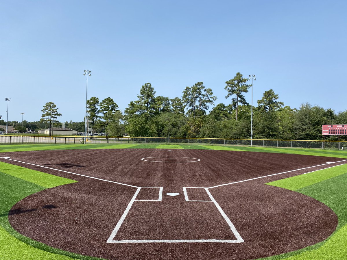 SB_Tomball's tweet photo. A new chapter in Tomball Softball is about to start ...... #CommitToTheT #TurfTown https://t.co/AFezw1AhhV