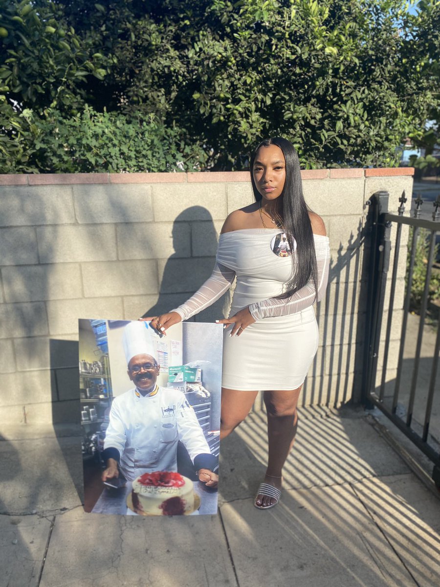 _munsiee's tweet photo. Today was so hard for me , but I am blessed to have had you in my life daddy 🤍 #resteasydaddy https://t.co/Qi1hJdGkLT