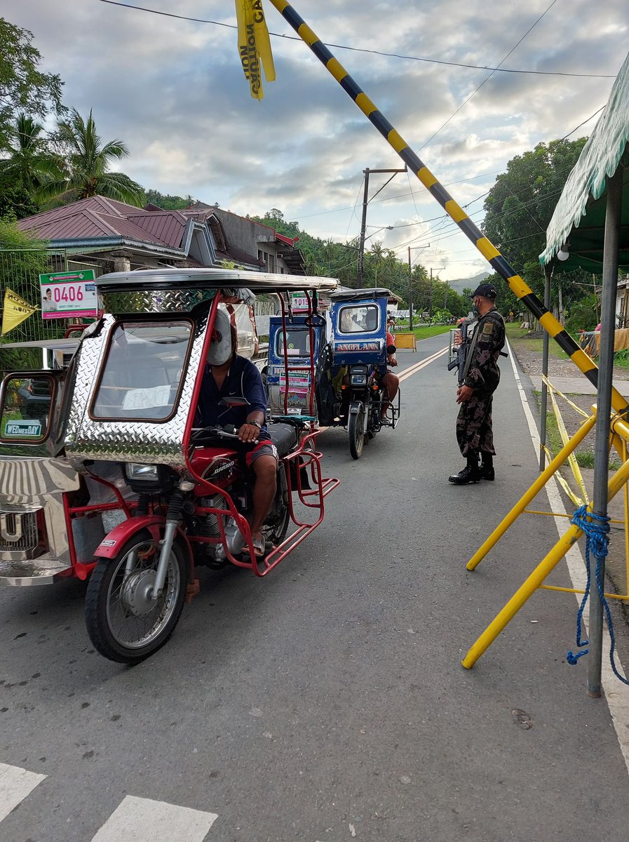 maubanmps's tweet photo. Manning of QCP- Brgy Concepcion
October 2, 2020
#KapwaKoSagotKo
#PNPKakampiMoLabanSaCovid19
#TeamPNP
#WeServeAndProtect
#PNP4A
#TeamCALABARZON
#TatakManongEntengDanao https://t.co/eKeHgim3W1