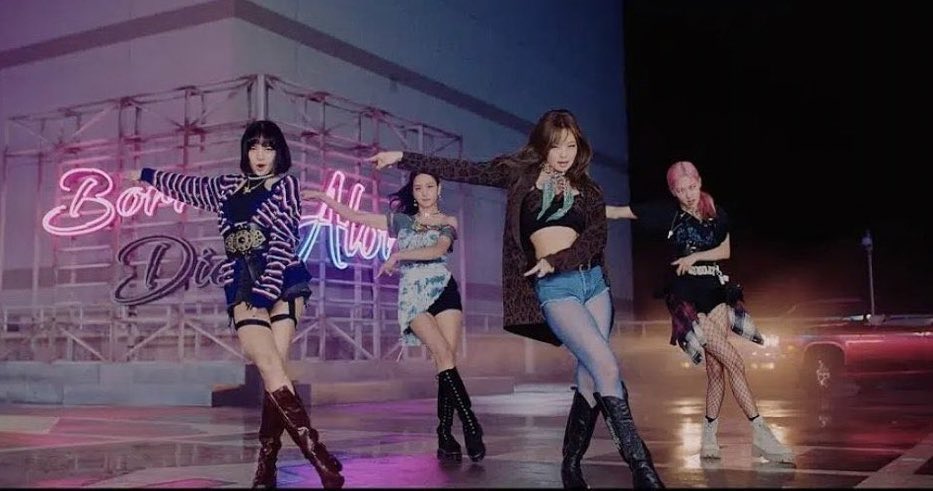 BLACKPINKGLOBAL's tweet photo. SET Your REMINDERS: LOVESICK GIRLS M/V Premiere 

1:00 PM KST 

#THEALBUMToday #THEALBUM #LovesickGirls

https://t.co/mSLATfgTFB https://t.co/rQEzS3G8iE