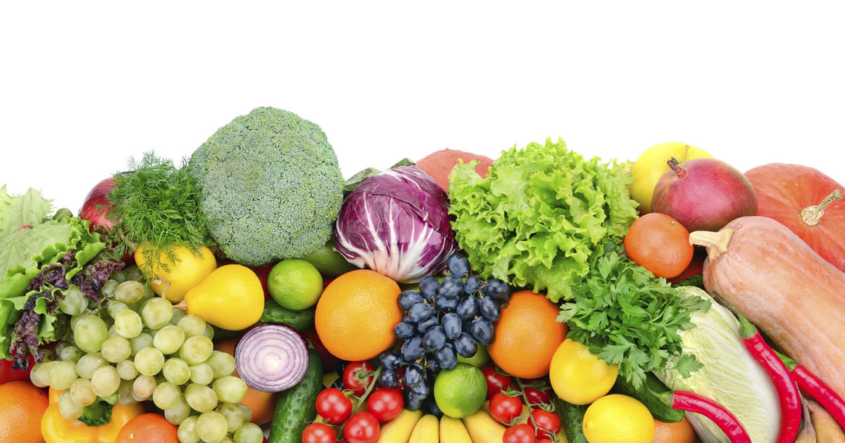 foodtipstweets's tweet photo. #CookingTips101๐๐ Plunge vegetables in ice water after blanching to help maintain a bright color. https://t.co/1OiviicVxg