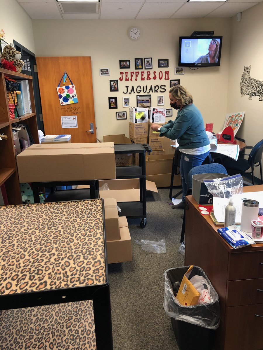 <a href="/OmahaPubSchool/">Omaha Public Schools</a> @OPS_LoganSupt A principal's job is never done. #Awesomeleader #WearingManyHats