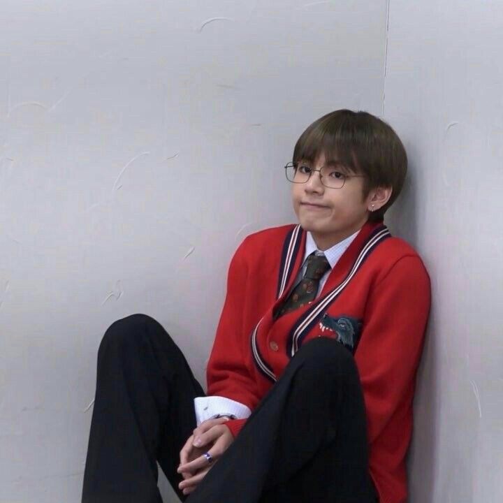 Chim33Sherill's tweet photo. Hai myy💜mutualan yuu
Aku masih sedikit bangett
Bantu 100 yu my nanti langsung aku fb kok🥺✌🏻
#ARMYVoteBBMA https://t.co/huTxKSWxB1