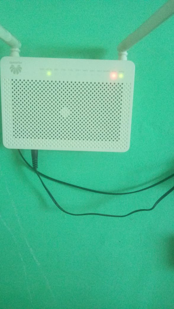 elninosss's tweet photo. @IndiHome Ini LED PON nya merah lagi yaAllah, padahal baru dibenerin kemarin lusa.😭 https://t.co/7JlWoiBf1V