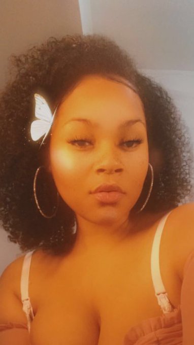 #Likee #HelloLikee XxxAvery  is broadcasting a Magic Live, come and join in!https://t.co/AxHfAaQVkR https://t<a href="/tag/likee"class="tags">#Likee</a><a href="/tag/hellolikee"class="tags">#HelloLikee</a>