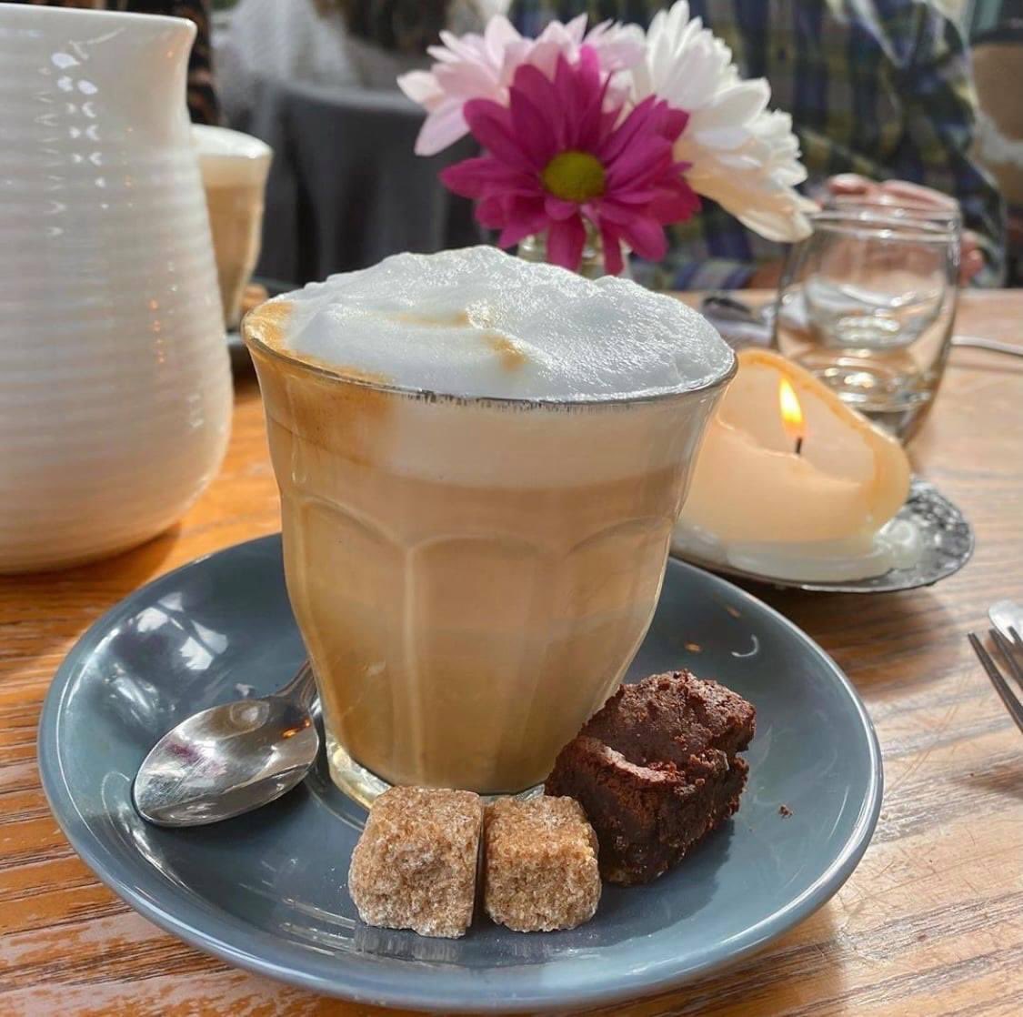 dragon_pub's tweet photo. What a dreary day.. come perk yourself up with a hot drink.. ☕

 Photo credit: whatizzyate https://t.co/6yi3vKytPn