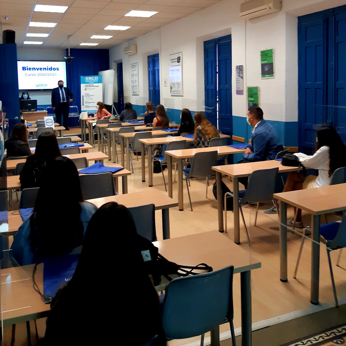 Un año más, todo preparado en nuestra Escuela, <a href="/escocampus/">ESCO</a> para iniciar el nuevo curso. 

Damos la bienvenida a los que serán los profesionales de la #Comunicación y el #Marketing del futuro. ¡Arrancamos! 
#areyouready #SomosEsco