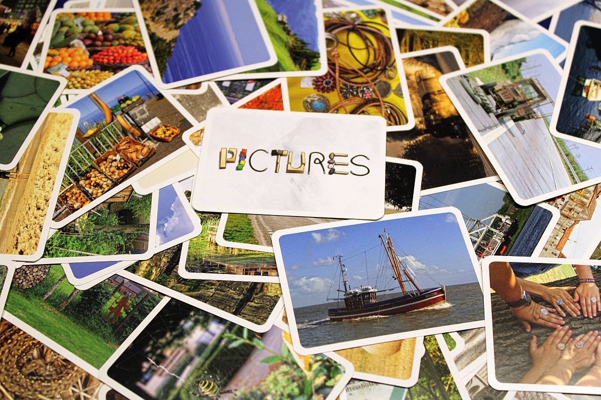 MasQueOca's tweet photo. Pictures, el ganador del Spiel des Jahres de 2020, está a punto de llegar a España. Para celebrarlo, sorteamos 3 copias. ¡Hazte con una participando en este mini juego que hemos creado! Solo te llevará 2 minutos. Toda la información, aquí

▶️https://t.co/NfuJ4VY0yu
🔁¡Comparte! https://t.co/jwGNUb721M