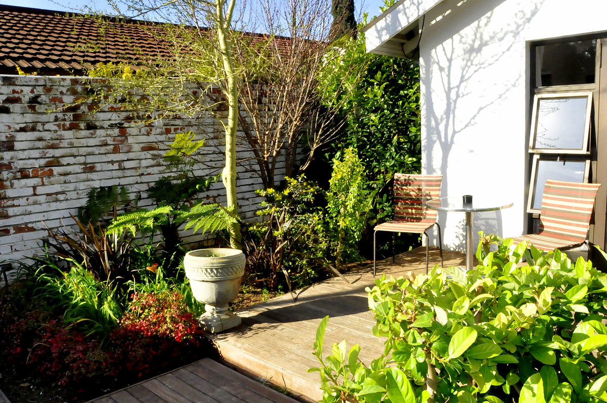 Spend your Christmas at Slaley Country House.
The limited release of international travel has ensured guesthouse openings for the December 2020 period. Visit slaley.co.za for more information and to book one of our premium rooms.
#SlaleyStellenbosch #SlaleyCountryHouse