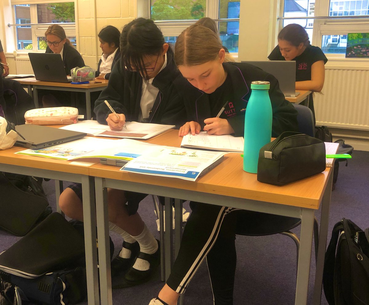 SuttonHighDH's tweet photo. Fabulous @suttonhighgeog lesson today on Biomes. Loved seeing the girls collaborating and researching together - some choosing to use their device, others not - that’s why BYOD is so fab! @gdst @SuttonHighGirls https://t.co/aSorSLCZYm