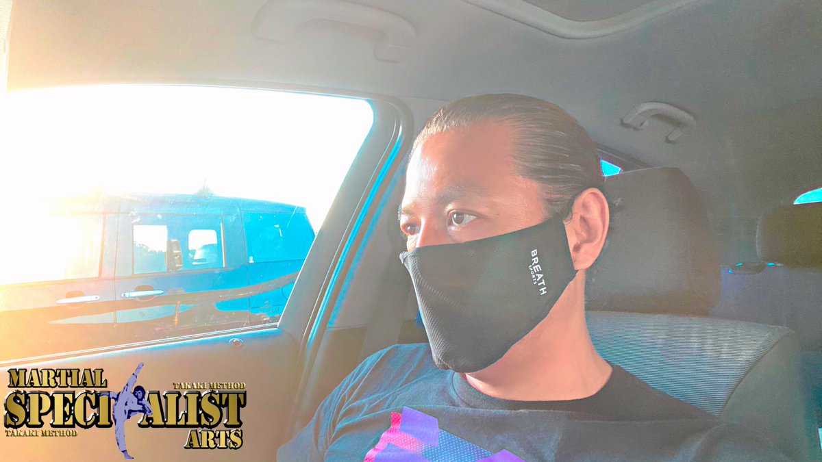 junyakings's tweet image. 🌟【STAFF】🌟

久しぶりに近影のお届けです🤩 

ヘアスタイルは、アメリカセレブ界で流行っている『 #マンバン 』別名『 #サムライヘア 』です👍 

#５５歳 を過ぎていますが、元気満々です😝 

#高木淳也 #ジャパンアクションクラブ #アクション俳優