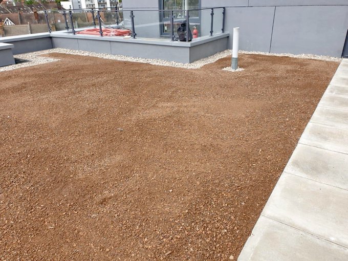 What a project!👌🏼
Our works on this brown roof install at Purley High Street are complete and there’s plenty of quality #workmanship from our team to enjoy.
Great work everyone 👏🏼
#roofing #waterproofing #brownroof #construction #refurbishment
