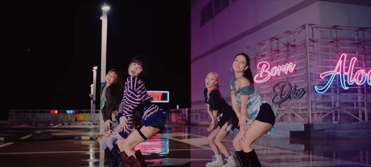 AdisonVyx's tweet photo. WE ARE THE LOVESICK GIRLS.
#LovesickGirls https://t.co/ESzmYsJ6vk