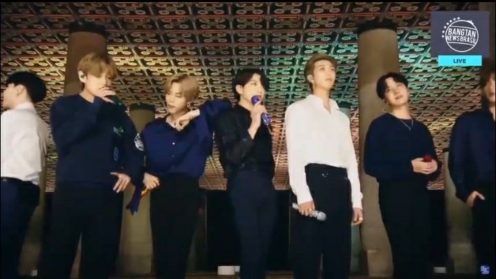 juliazjones's tweet photo. Pior coisa que eu fiz da minha vida foi associar Mikrokosmo ao show e chorar sempre que ouço.
#BTSWEEEK #BTSOnFallon_D4 https://t.co/FSE3fxxrbe
