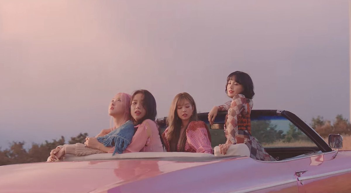 localrkyt's tweet photo. Queens slay it again.

 #LovesickGirls: They rocked the whole song. https://t.co/UzwrKrWTSP