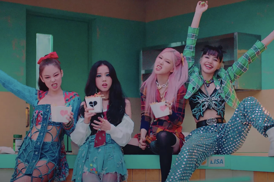 soompi's tweet photo. #BLACKPINK's "Lovesick Girls" Becomes Fastest Korean Girl Group MV To Surpass 10 Million Views
https://t.co/rU8aGJS8DR https://t.co/gWPxHPDbnU