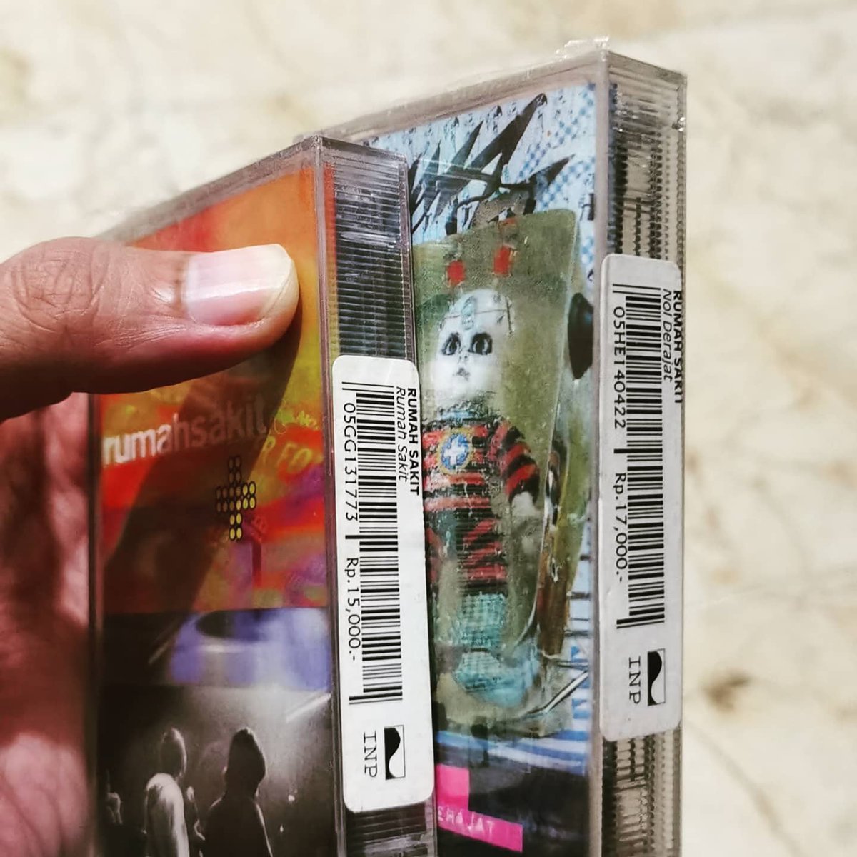 metalmickey's tweet photo. Small, sealed treasure ❤️ @_rumahsakit https://t.co/1HoLDUecFM
