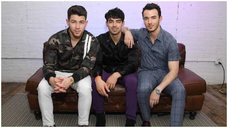 -THE JO BROS - I’ve been a fan since their Disney channel days but I didn’t become an actual Stan until they returned to the music industry and made their comeback in 2019. I love their old sound but prefer their new sound more. I also enjoy any solo music that they released.