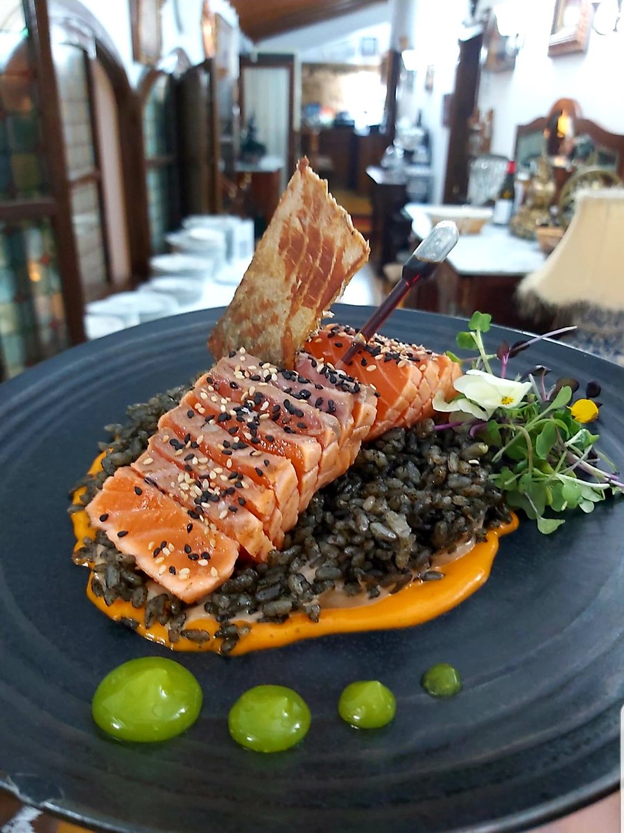 Para los amantes del salmón.... Y los amantes de tomarlo en un sitio único en #Córdoba.
Os presentamos....
Tataki de salmón 
No te lo puedes perder...
Información y reservas:
📞957 29 73 80
🏠Calle Postrera, 51
#restaurantes
#CórdobaEsp
#universopuertasevilla
#restaurante