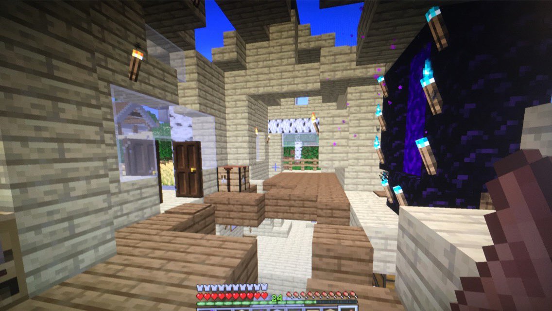 CleensMr's tweet photo. The #BenZone fell victim to another mysterious house fire in @PuckVanek βs Minecraft server. Damage costs are through the roof, but we will #rebuild. https://t.co/Y5Z5cNZtaQ