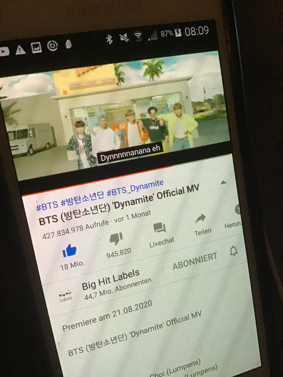HollyHowl's tweet photo. @BTSChartDaily @BTS_twt Streeeeam army, it’s dynamite reset after all!

#SavageLoveRemix #BTS_Dynamite #DynamiteReset https://t.co/ZwR13eE251