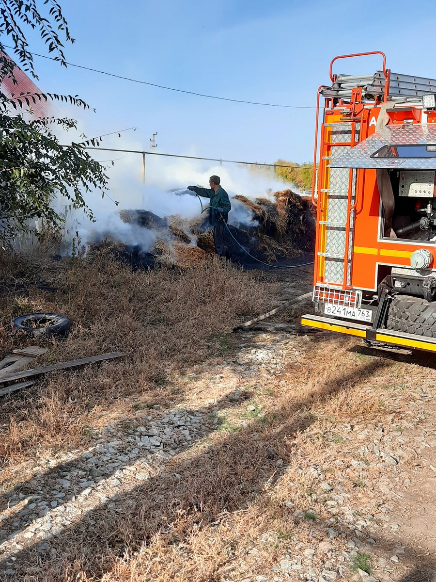 30.09.2020 г. ДПК сельского поселения Сухая Вязовка приняла участие в тушении пожара, горело сено. На месте пожара также работала ПСЧ 128.