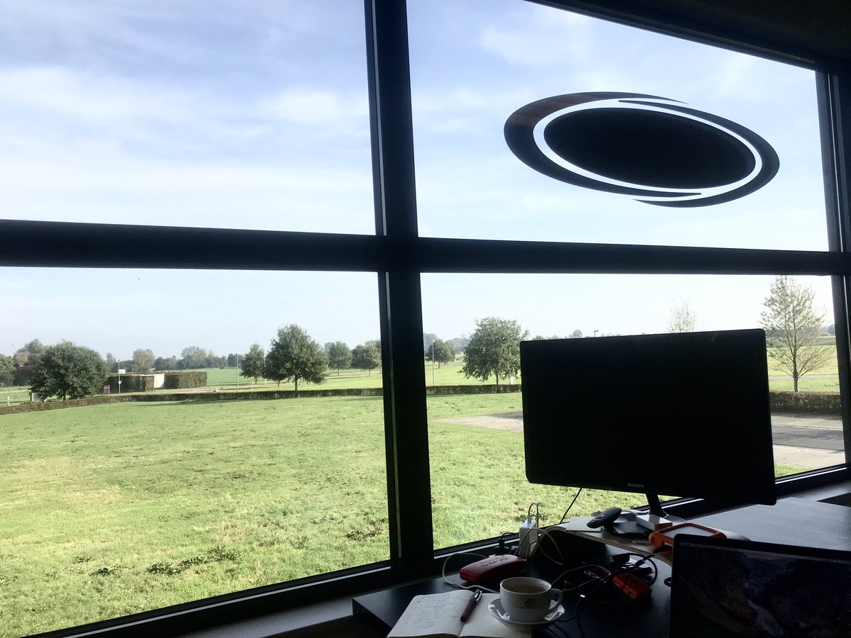 bergsmaj's tweet photo. Nieuwe studio, nieuw uitzicht vanaf werkplek. Wat wil een mens nog meer https://t.co/gjX64op6dD