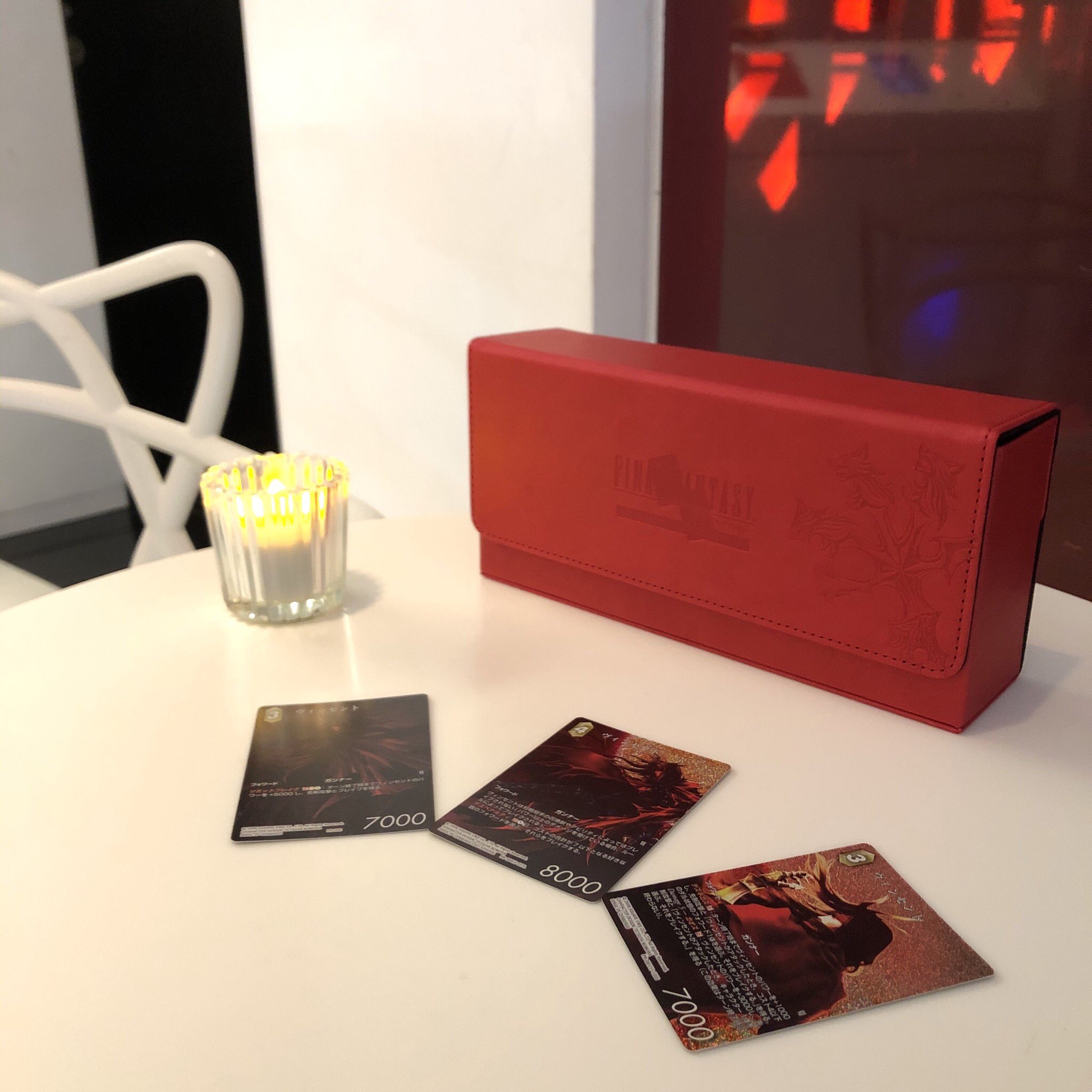 Square Enix Official Goods على تويتر Final Fantasy Trading Card Game Triple Deck Box オフィシャル限定商品 50枚 のカードをカードスリーブに入れたまま ３つ持ち歩けるデッキボックスです ヴィンセントのカード三種類がセットになっています Artnia