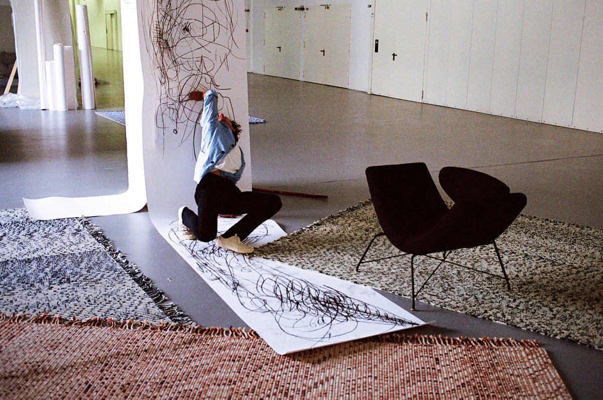 LINES
.
Lines by @philippemalouin
.
Ph. <a href="/riccardo/">Riccardo Gale</a>.raspa
Art @motel409
.
#cctapis #cctapisgestures #gesturecollective #cctapisrug #philippemalouin #arflex #cctapisteam #cctapisrugs #collectibledesign #salonedelmobile #lines