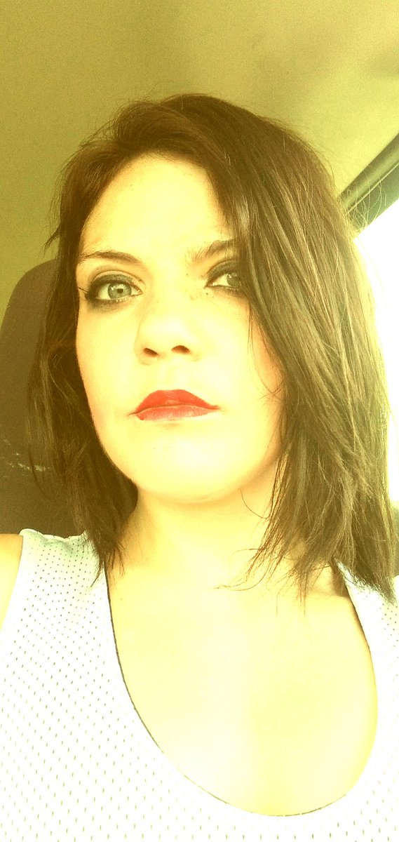 anitaisonfire's tweet photo. #shorthairdontcare https://t.co/lx8kahmHmy