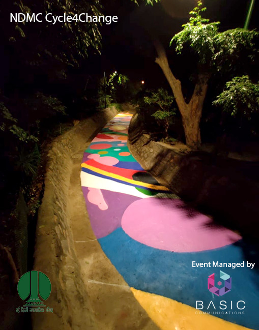BasicCommunicat's tweet photo. Cycle track 🚴🚴‍♀️🚴‍♂️🚴🚴‍♀️🚴‍♂️ #Track4Cycle #PaintArt #streetart #StatrtIndia https://t.co/QWNBBdKBLO