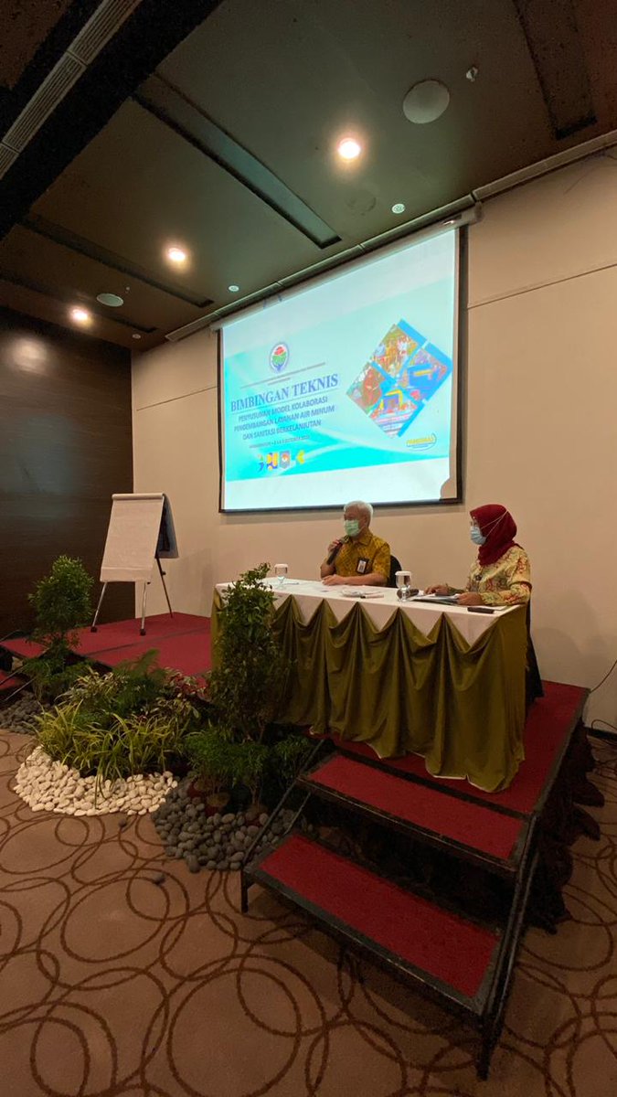 ditppuddt's tweet photo. #sobatdesa Direktur PSDA&TTG @leroysu menjadi narasumber dalam Kegiatan Bimbingan Teknis Penyusunan Model Kolaborasi Pengembangan Layanan Air Minum dan Sanitasi berkelanjutan di Banjarmasin, Kalimantan Selatan
#psdattg
#pamsimas https://t.co/6yf0IFqG6w