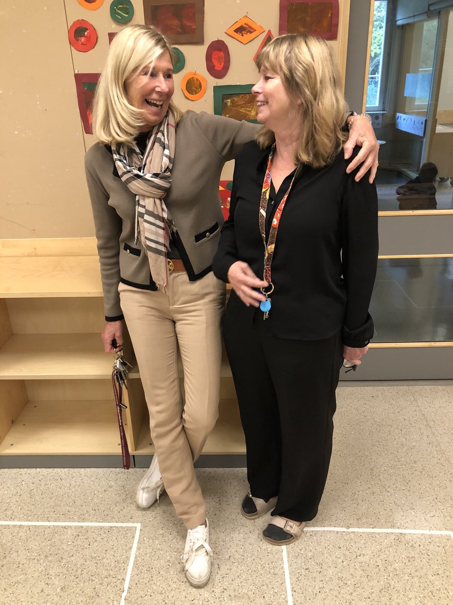 Den bästa av dagar. Hänger med Britt-Mari, Annica och eleverna i F.
#beckombergaskolan #resultatdialoger