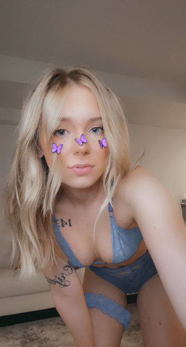 you want a good girl that does bad things to you https://t.co/FrxvlLjpN5