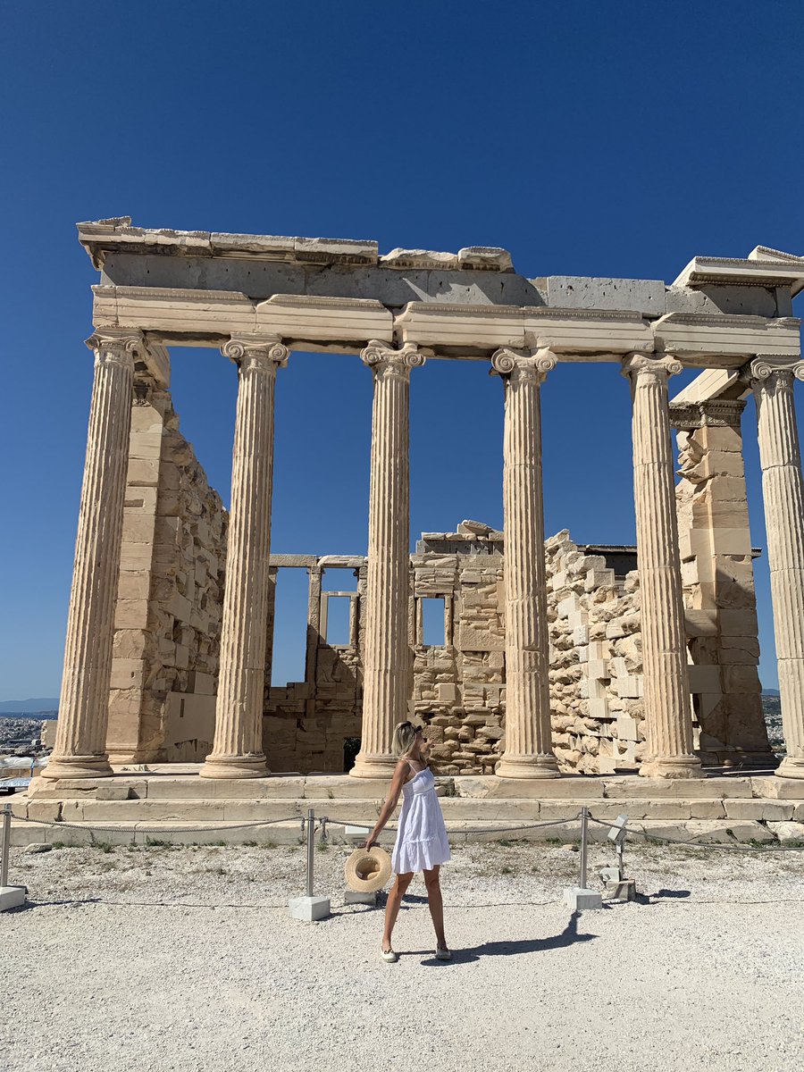 Fridagspang's tweet photo. Acrópolis, Greece 🇬🇷👏💙 https://t.co/Pbip5MBF64
