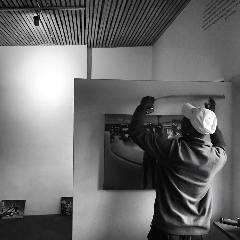 16onLerotholi's tweet photo. We're really looking forward to showing the work of phenomenal painter Gerald Tabata, and preparations are well under way.

'Revering the Ordinary' opens tomorrow at 14:00 and will be up until 16 November!

#16onLerotholi #LangaArt #ReveringTheOrdinary https://t.co/MVQoTC9yq5